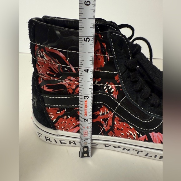VANS Stranger Things 'Friends Don’t Lie'  Sk8-Hi Mens 7.5 /Womens 9 - Picture 8 of 9